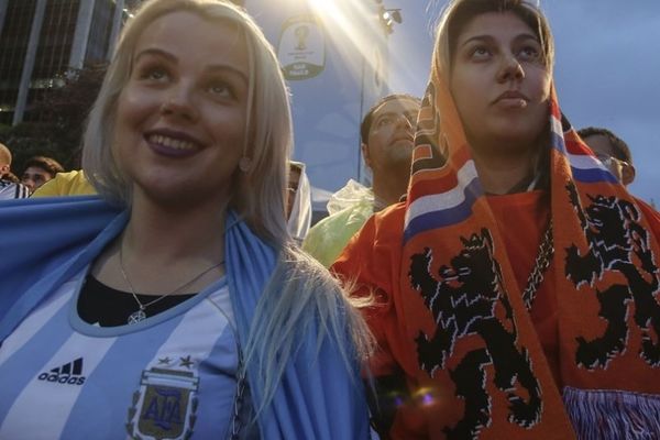 Παγκόσμιο Κύπελλο Ποδοσφαίρου: Το θέαμα το πρόσφεραν … άλλες (photos)