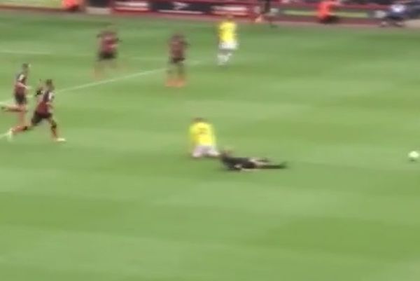 Τότεναμ: Παίκτης «σώριασε» διαιτητή (video)