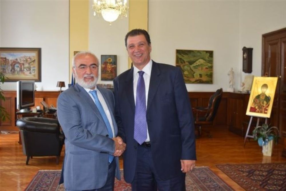 ΠΑΟΚ: Στον υπουργό ο Σαββίδης (photo)