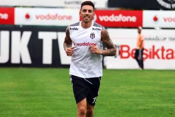 Μπεσίκτας: Ανακοίνωσε Σόσα
