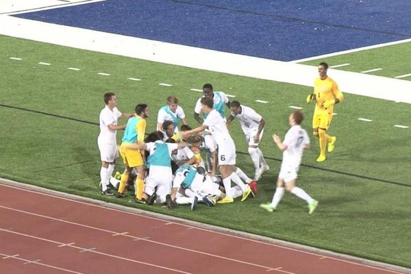 ΗΠΑ: Το καλύτερο γκολ από τη σέντρα (video)
