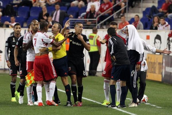 MLS: Στις καθυστερήσεις σώθηκαν οι Ρεντ Μπουλς (videos)