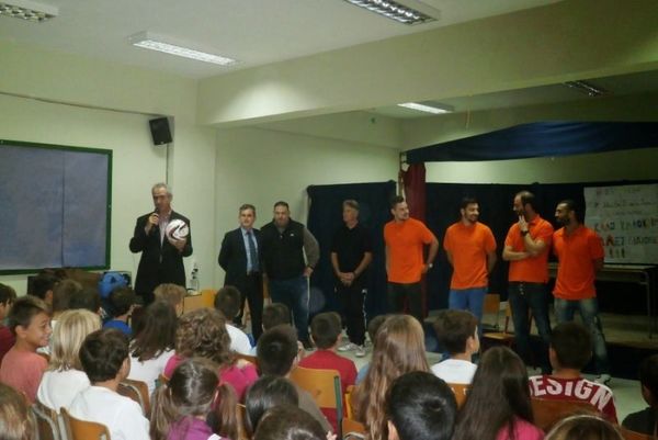 Εθνικός Γαζώρου: Επίσκεψη σε σχολείο των Σερρών