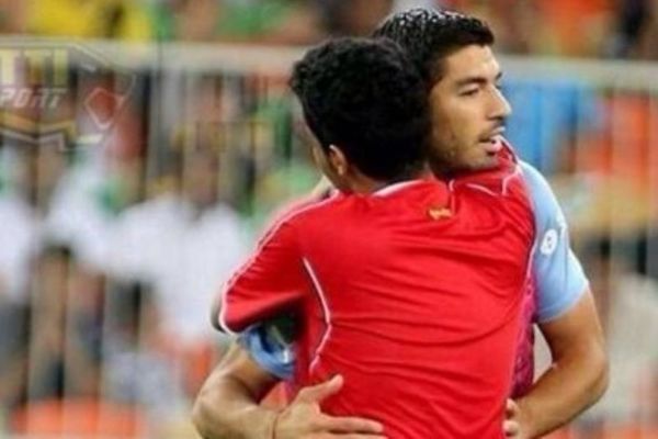 Λουίς Σουάρεζ: Οπαδός της Λίβερπουλ έκανε ντου και τον αγκάλιασε (photo)