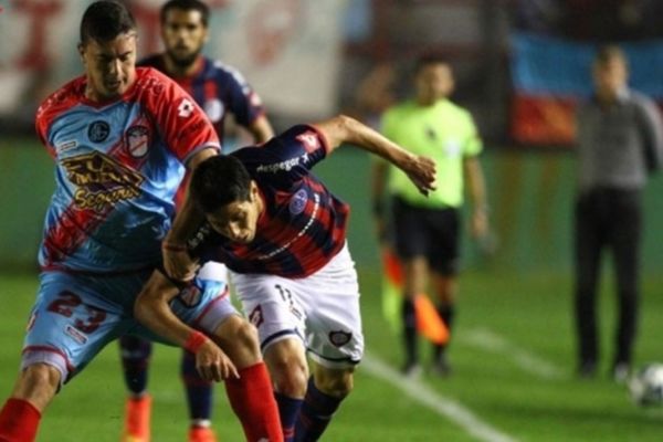 Αργεντινή: Οικογένεια… πουλιών στο 0-0 της Άρσεναλ με τη Σαν Λορένζο (video)