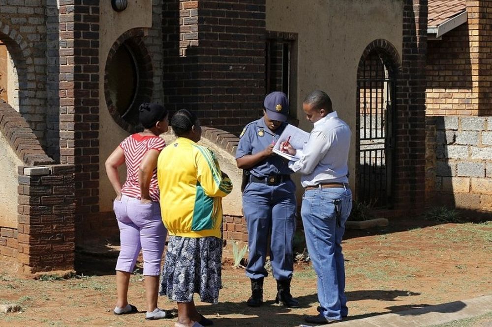 Σοκαρισμένη η Νότια Αφρική για το θάνατο του Μεγίβα (video+photos)
