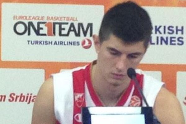 Μίτροβιτς: «Μας σκότωσε με την άμυνα ο Ολυμπιακός»