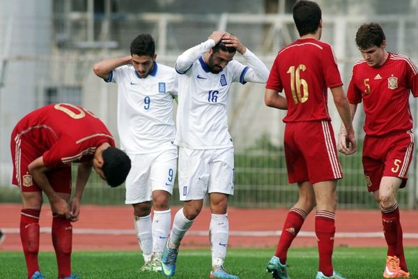 Ήττα για τη Νέων, 3-2 από Ισπανία (photos)