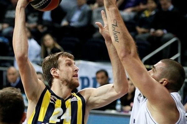 Φενέρμπαχτσε/Ούλκερ - Τουρόβ 89-74