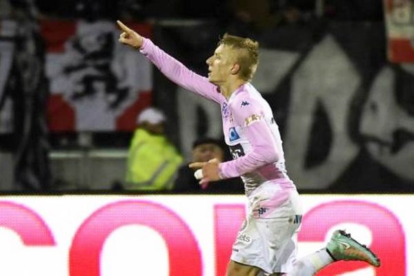 Εβιάν – Γκινγκάμπ 2-0