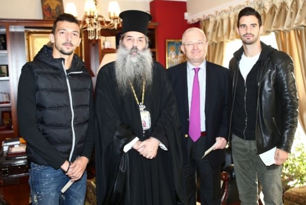 Ολυμπιακός: Στη Μητρόπολη Πειραιά Γιαννούλης, Αυλωνίτης