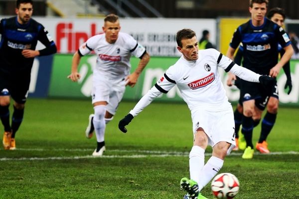 Πάντερμπορν – Φράιμπουργκ 1-1 (videos)