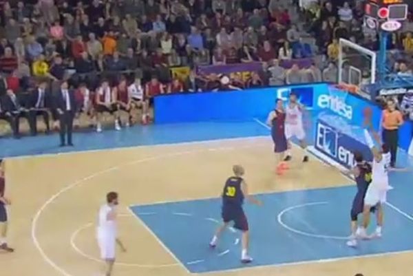 Ρεάλ Μαδρίτης: Σκόραρε με... πάσα βόλεϊ ο Μέζρι! (video)