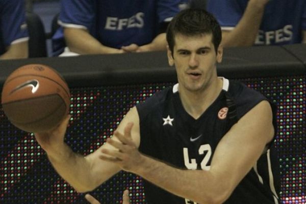Τσεντεβίτα: Παίρνει Μπάρατς