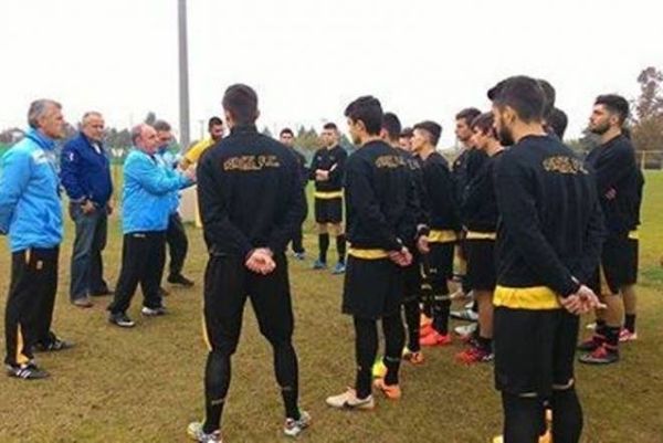 Άρης: Αποχωρεί και ο Μπουγιουκλής