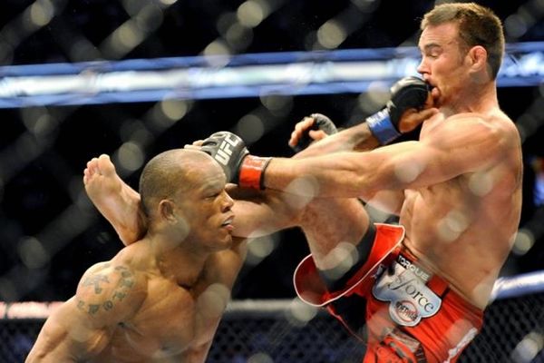 UFC 186: Ντοπέ ο Hector Lombard