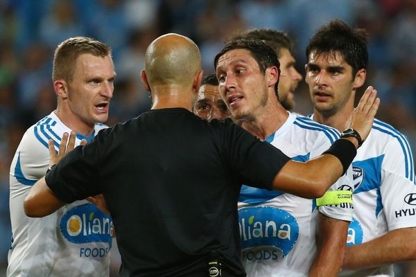 Απίστευτο πέναλτι φάντασμα στο ντέρμπι της Αυστραλίας (video)