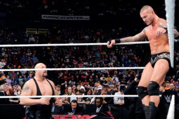 Raw: Σύγχυση με Randy Orton (videos+photos)