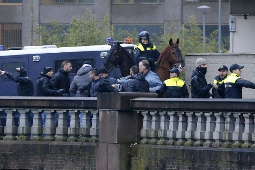 42 συλλήψεις χούλιγκαν στο Ρότερνταμ (video+photos)
