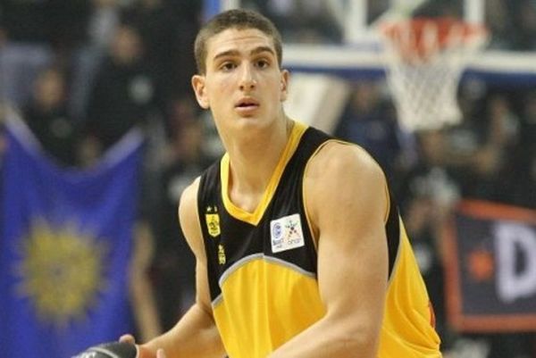 Πουλιανίτης: «Με χαμηλά το κεφάλι, για τη νίκη»
