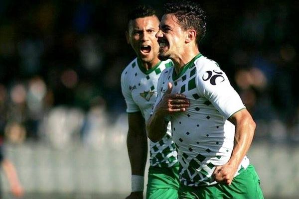 ΑΕΚ: Το γκολ του Σιμόες (video)
