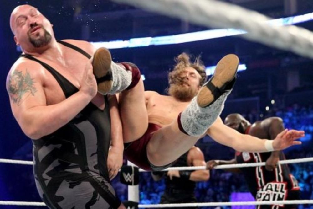 SmackDown: Κουτσουρεμένος… Daniel Bryan (photos+videos)