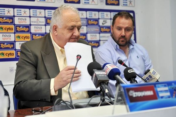 ΠΑΣ Γιάννινα: Απαντήσεις από Χριστοβασίλη, «γιούχα» οπαδών! (photos)