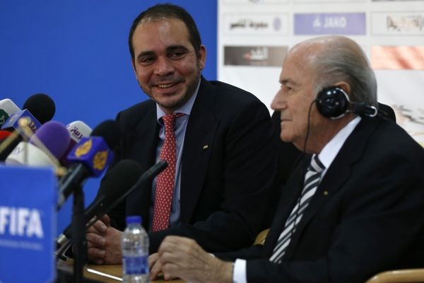 Εκλογές FIFA: Μπρος γκρεμός, πίσω… μπαϊράκι