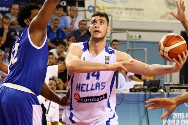 Νέα νίκη για Εθνική με σούπερ Παπαγιάννη