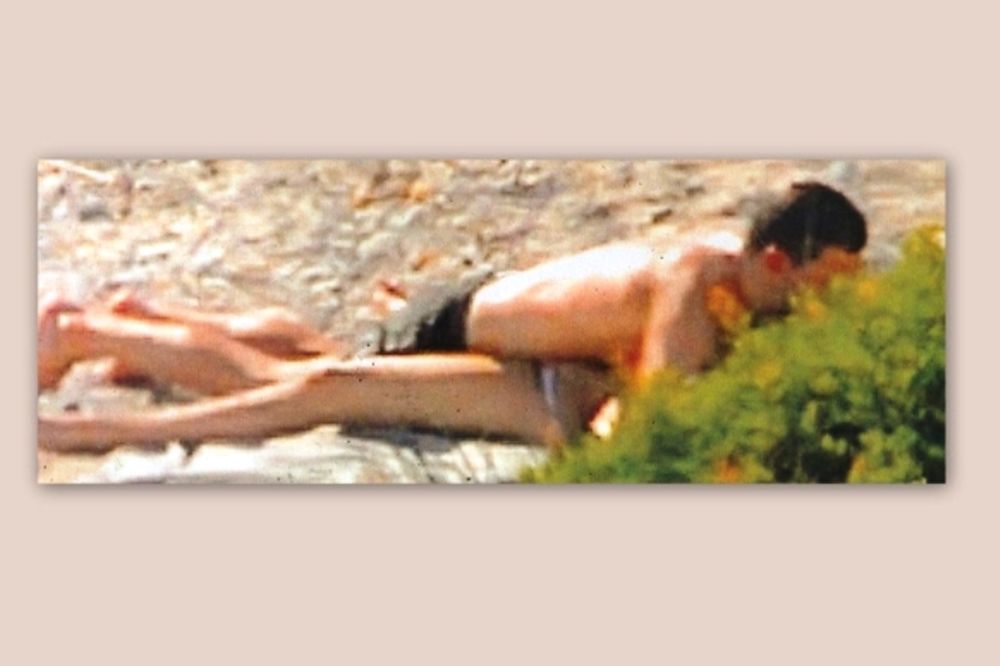 Νέες «καυτές» φωτογραφίες της Μπαλατσινού με το σύντροφο της στη παραλία