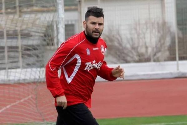 Φιάσκο! Φωτογραφήθηκε και στο τέλος δεν υπέγραψε!