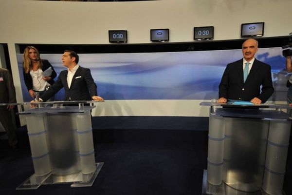 Ντιμπέιτ - Επικοινωνιακό σώου Μεϊμαράκη: «Ο σκηνοθέτης δείχνει ψηλότερο τον Τσίπρα» (video)