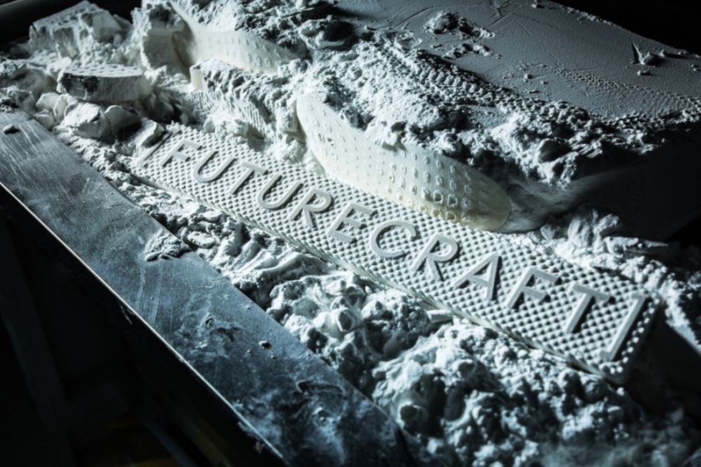 Η Adidas σπάει τα κατεστημένα με το πρώτο αθλητικό παπούτσι φτιαγμένο με τεχνολογία 3d printing