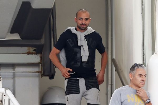 Τα… έσπασε στα μπουζούκια ο Τζιμπούρ! (photo)