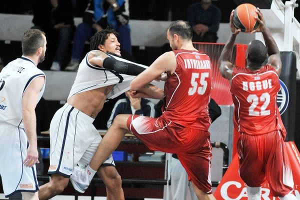 Ξεφεύγει ο Απόλλωνας