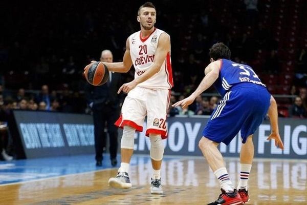 Με το ζόρι η Εφές
