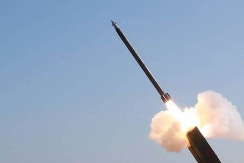 Βόρεια Κορέα: Εκτόξευσε πύραυλο μικρού βεληνεκούς πάνω από τη θάλασσα