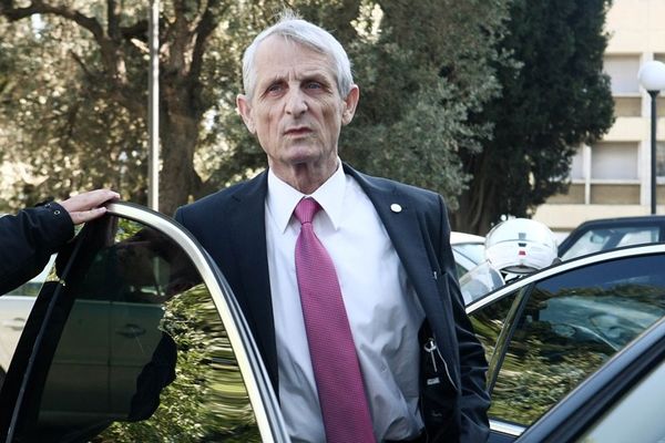 Εδώ ο κόσμος χάνεται και ο Γκιρτζίκης πάει για... σιέστα!