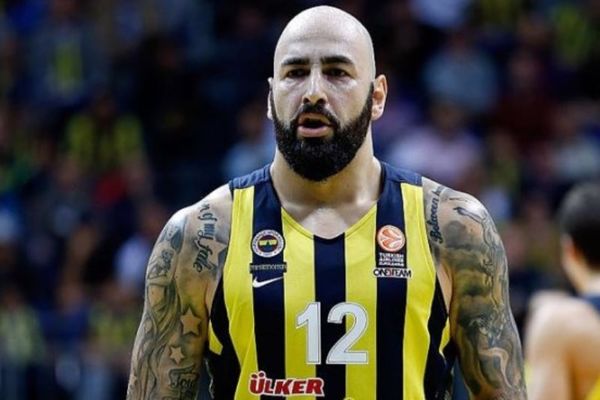 Ζητούν τιμωρία του Άντιτς τα Σκόπια! (photos)