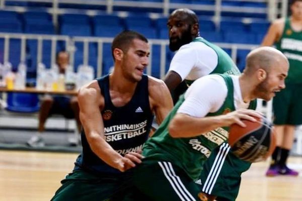 Κρις είσαι τρέλα με την πράσινη φανέλα! (pics)