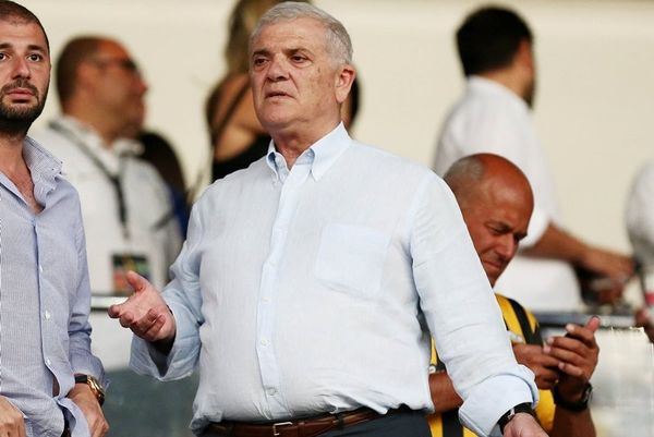 ΑΕΚ: Στα γραφεία ο Μελισσανίδης, τελειώνει ο Κετσπάγια