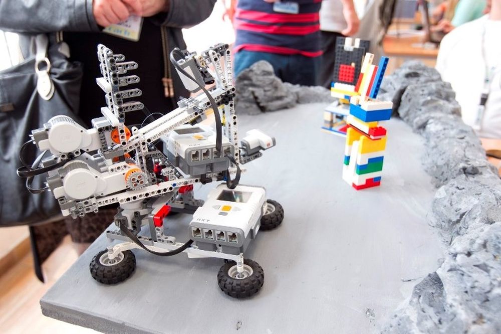 COSMOTE και WRO Hellas: Ψηφιακό το μέλλον των παιδιών με την εκπαιδευτική ρομποτική