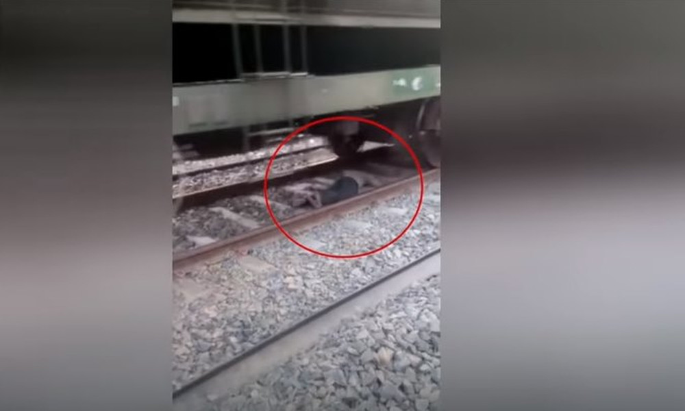 Απίστευτο! Μεθυσμένος έπεσε στις γραμμές του τρένου και αυτό πέρασε από πάνω του! (video)