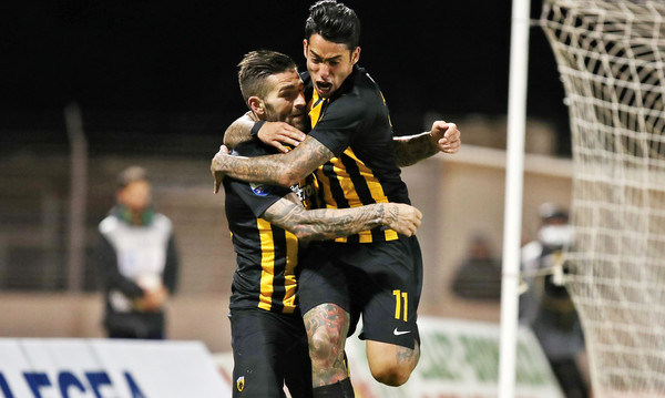 Λεβαδειακός-ΑΕΚ 0-2: Με Λιβάγια-Αραούχο φουλάρει για τίτλο!
