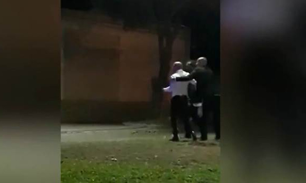 Τρομερό! Διάσημος προπονητής «πλακώθηκε» με Αστυνομικούς! (video)