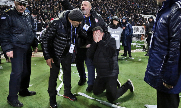 ΠΑΟΚ - Ολυμπιακός: Συνελήφθη ο οπαδός που πέταξε το ρολό ταμειακής! (photos)