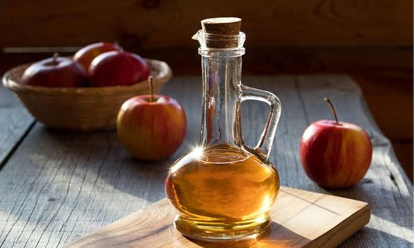 Για τους Pro της διατροφής: 4 λόγοι να βάλεις το μηλόξυδο στη ζωή σου