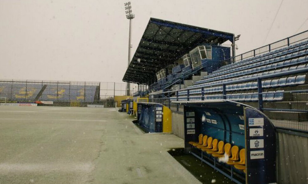 Αστέρας Τρίπολης-ΠΑΟΚ: Προσπάθειες να καθαρίσει το γήπεδο, φεύγει το χιόνι! (photo)