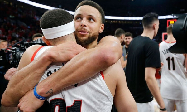 NBA: Η αγκαλιά των αδελφών Κάρι (photos+video)