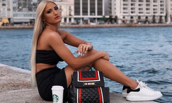 Η Ιωάννα Τούνη ποζάρει στον καθρέφτη και κάνει πανικό! (photos)